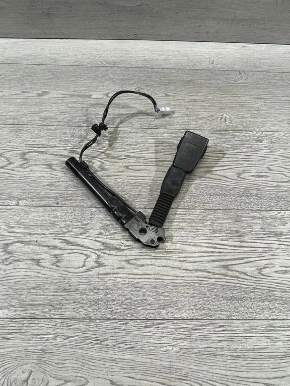 Front seatbelt buckle – BMW 3 Series F30 F35 F31 (2012-2018)