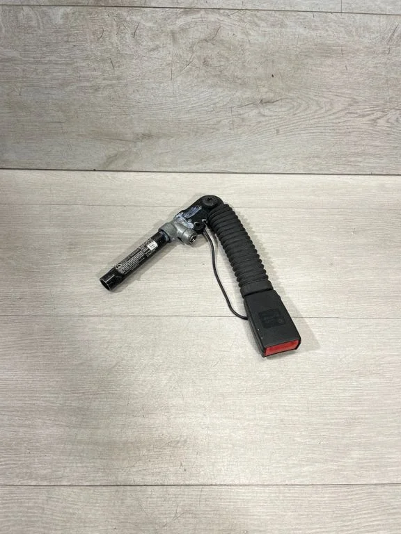 Front seatbelt buckle 630949700B