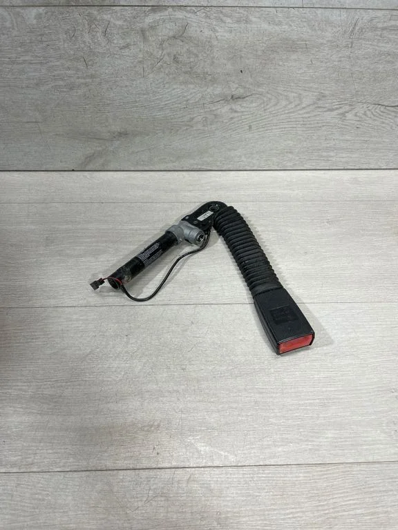 Front seatbelt buckle 9115306