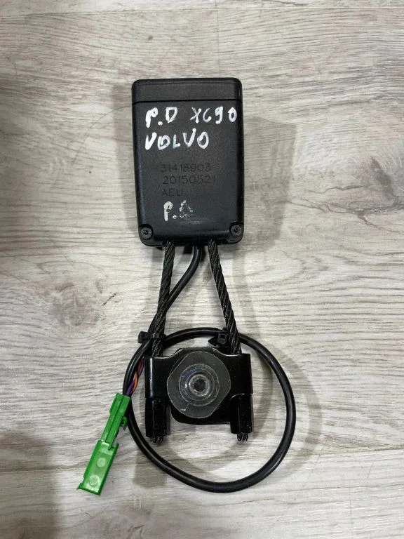 Front seatbelt buckle 31418903 – Volvo XC90 (2014-)