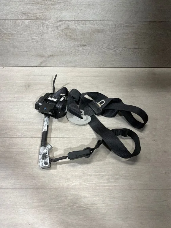 Front seatbelt buckle 1090324C1C – Tesla Model 3 (2017-)