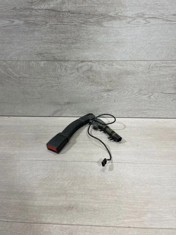 Front seatbelt buckle – BMW X5 E53 (1999-2006)