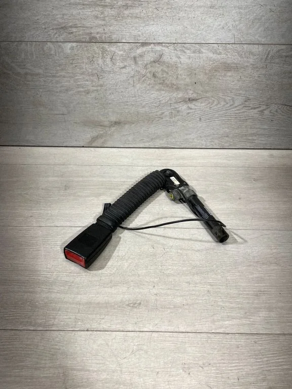 Eesmine turvavöö 7065847