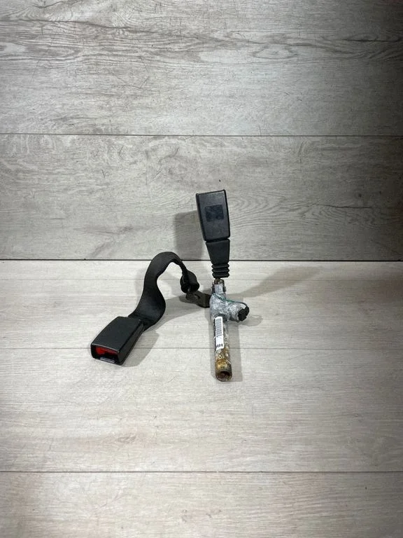Tagumine turvavöö 608404400z