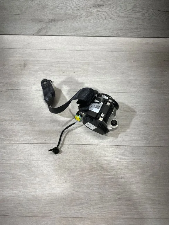 Rear seatbelt 1110154c1g – Tesla Model 3 (2017-)