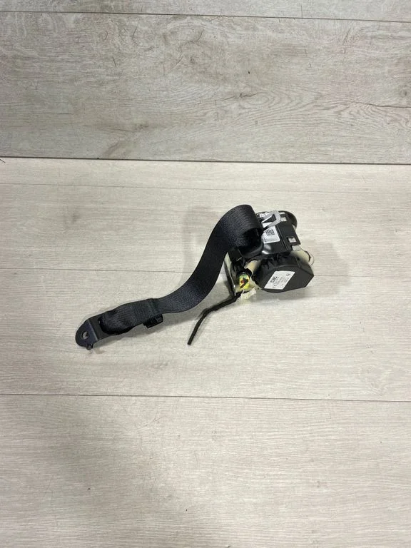 Rear seatbelt 1110154c1g – Tesla Model 3 (2017-)