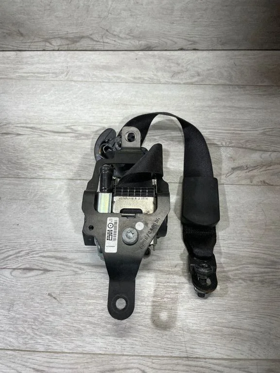 Rear seatbelt – BMW X5 F15 (2013-2017)