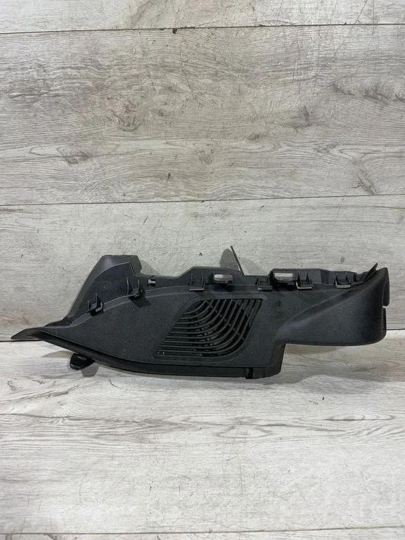 Cita bagāžnieka apdares detaļa – BMW 1. sērija F20 F21 (2011-2019)