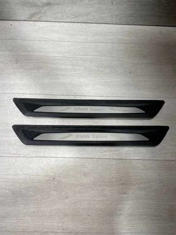 Priekšējā sliekšņa apdare (iekšējā) – BMW 3. sērija F30 F35 F31 (2012-2018)