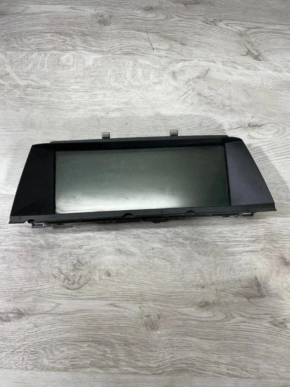 Screen/display/small screen – BMW 7 Series F01 F02 F03 F04 (2008-2016)