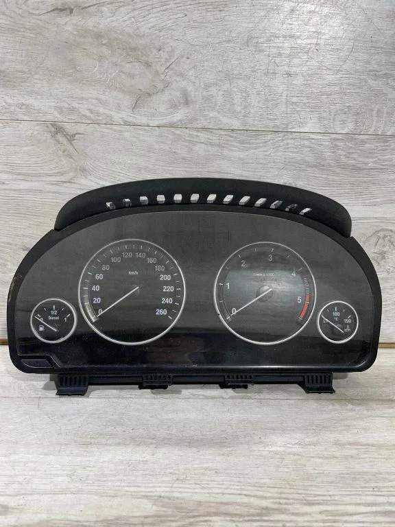 Speedometer (instrument cluster) – BMW 5 Series F10 F11 (2009-2016)