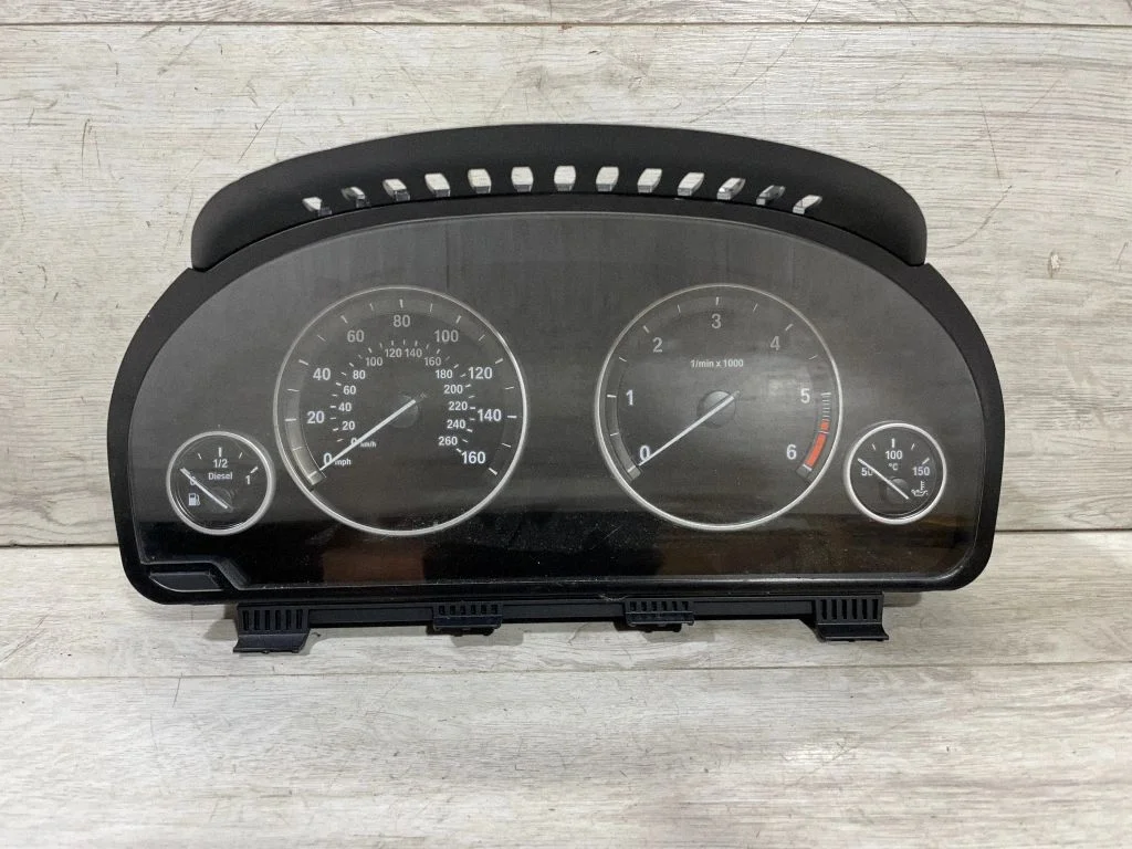 Spidomeeter (näidikuplokk) – BMW 5-seeria F10 F11 (2009-2016)