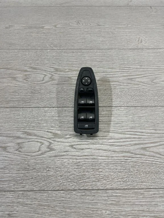Elektrisko logu slēdzis 9362107