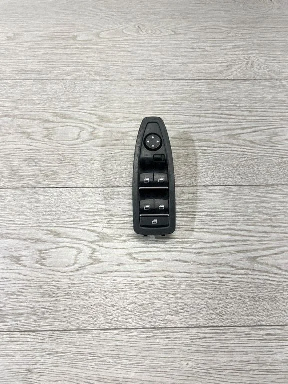 Elektrisko logu slēdzis 9208110