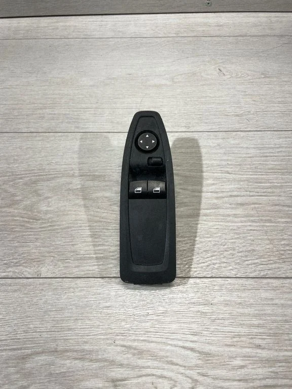 Przełącznik szyb elektrycznych 9226268