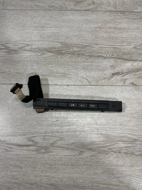 Muud lülitid / nupud / hoovad 9181256 – BMW 1-seeria E82 E88 (2007-2014)