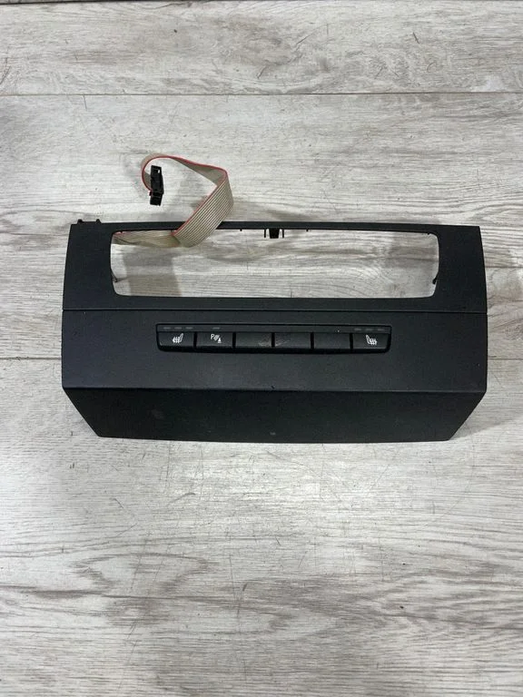Seat heating switch – BMW 3 Series E90 E91 (2005-2012)