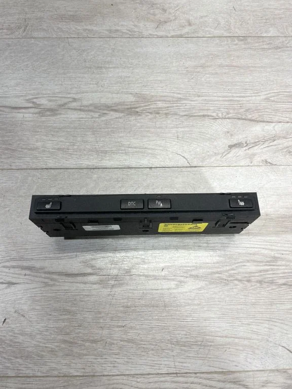 Sēdekļu apsildes slēdzis – BMW 5. sērija E60 E61 (2004-2010)
