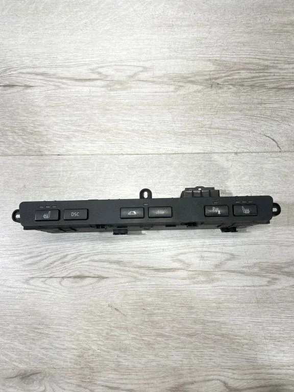 Sēdekļu apsildes slēdzis 6954023 – BMW 6. sērija E63 E64 (2002-2010)