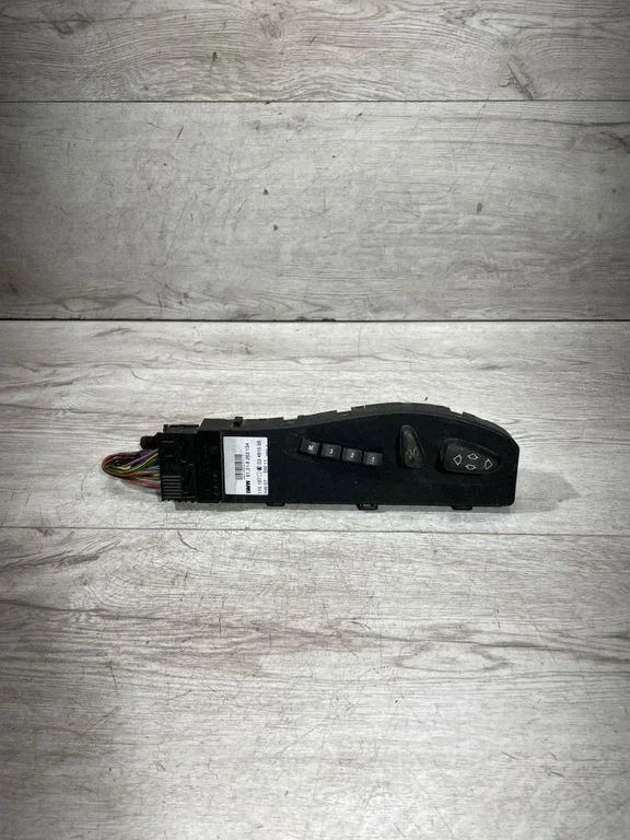 Seat control switch 8263134
