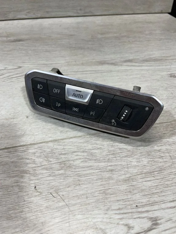Light switch 5A16B20
