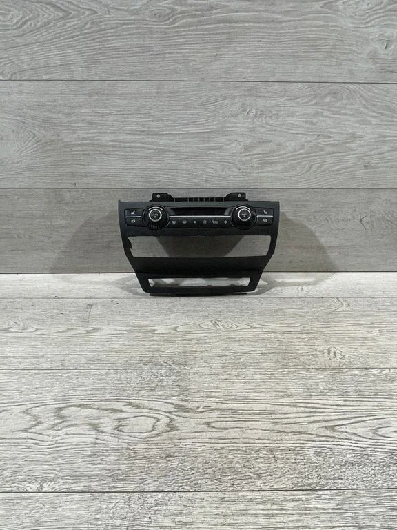 Gaisa kondicioniera/klimata/sildītāja vadības bloks (salonā) – BMW X5 E70 (2006-2013)