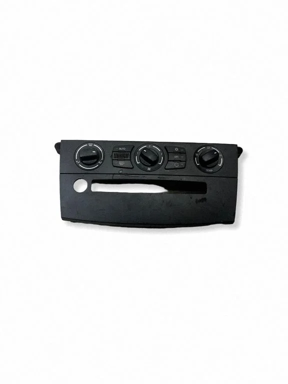 Climate control unit 6988502