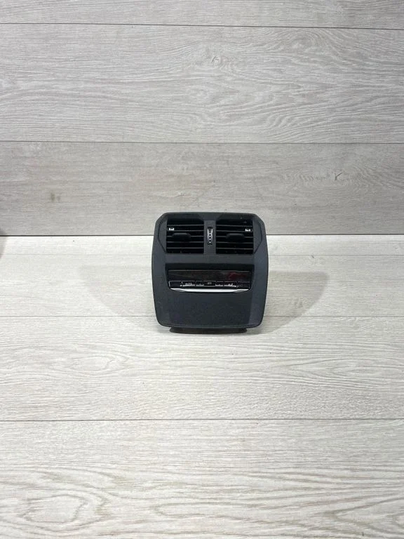 Climate control unit 9493012