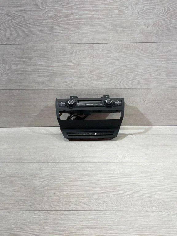 Climate control unit 9234335