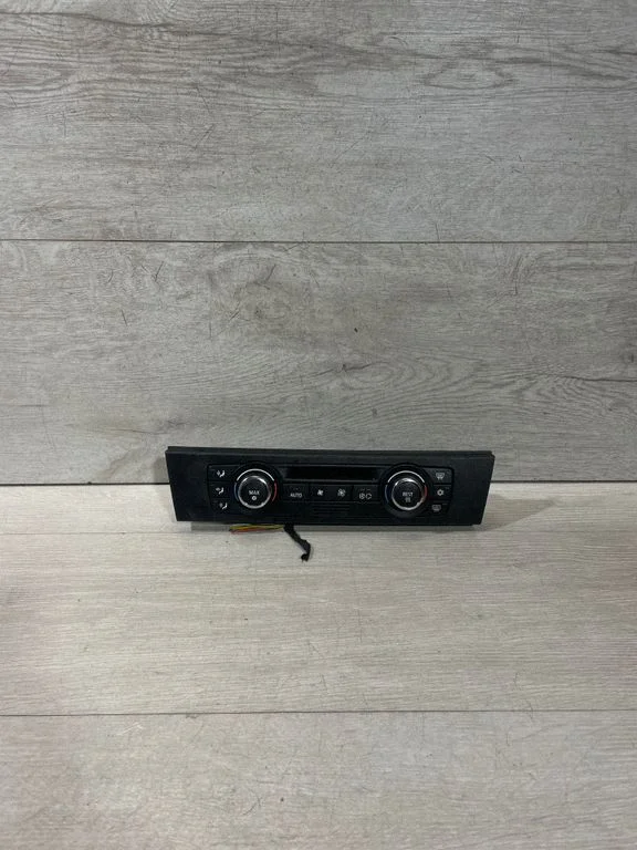 Climate control unit 9182288