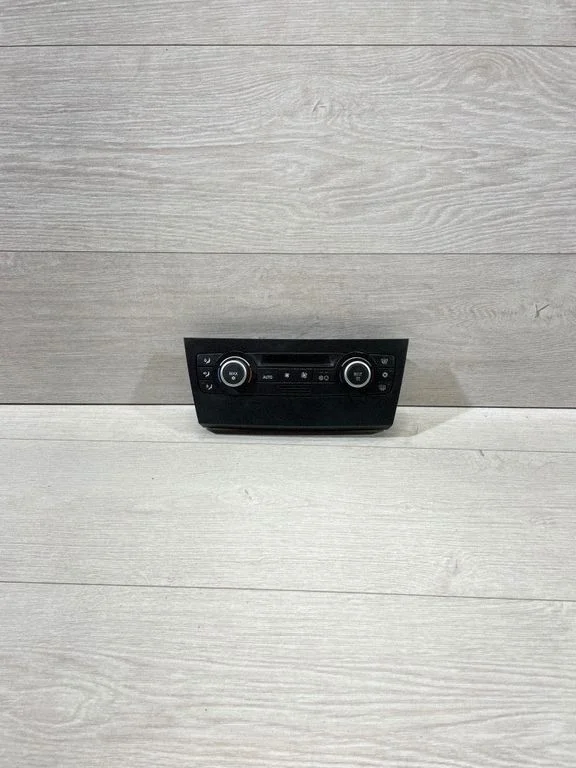 Kliimaseadme/kütte juhtplokk (salongis) – BMW 3-seeria E90 E91 (2005-2012)