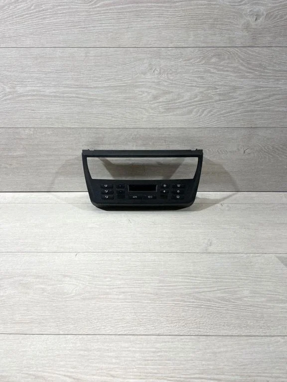 Climate control unit 3417445