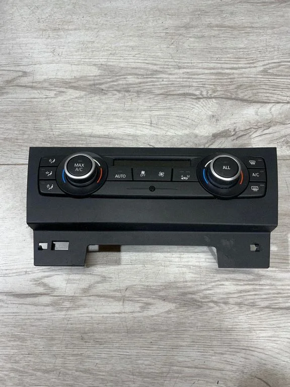 Climate control unit – BMW X1 E84 (2009-2015)