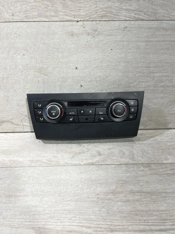 Panel sterowania klimatyzacją / nawiewem – BMW Seria 3 E92 E93 (2005-2014)