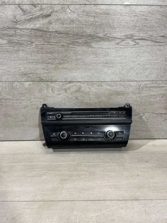 Panel sterowania klimatyzacją / nawiewem – BMW Seria 5 F10 F11 (2009-2016)