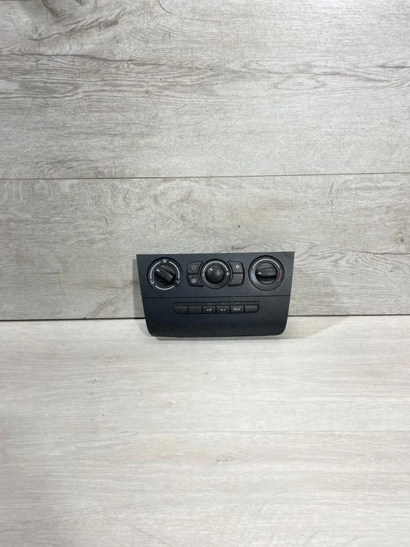Climate control unit – BMW 1 Series E81 E87 (2004-2011)