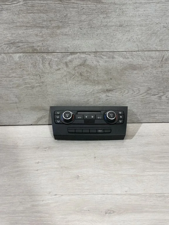 Kliimaseadme/kütte juhtplokk (salongis) – BMW 3-seeria E90 E91 (2005-2012)