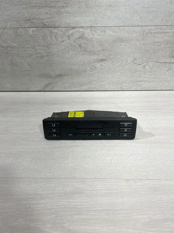 Climate control unit 6916882