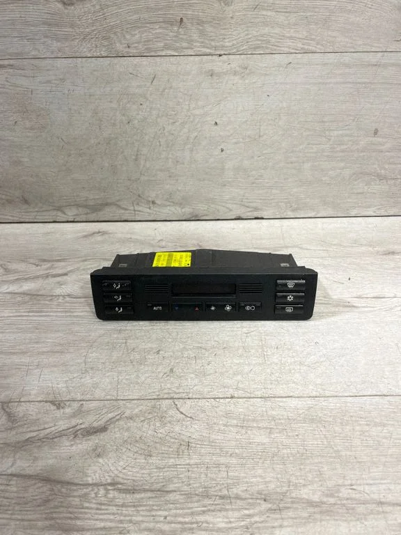 Climate control unit 6916882