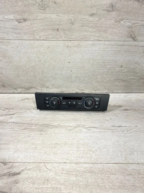 Climate control unit – BMW 3 Series E90 E91 (2005-2012)