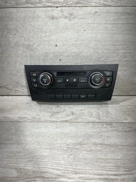 Gaisa kondicioniera/klimata/sildītāja vadības bloks (salonā) – BMW 3. sērija E92 E93 (2005-2014)