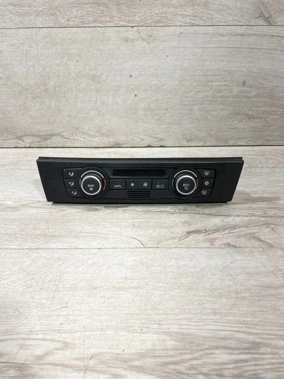 Gaisa kondicioniera/klimata/sildītāja vadības bloks (salonā) – BMW 3. sērija E90 E91 (2005-2012)