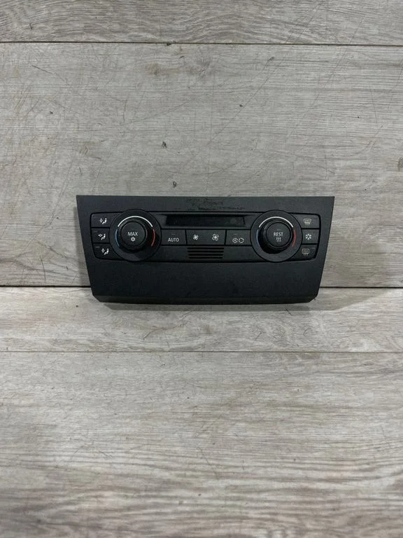 Panel sterowania klimatyzacją / nawiewem – BMW Seria 3 E90 E91 (2005-2012)