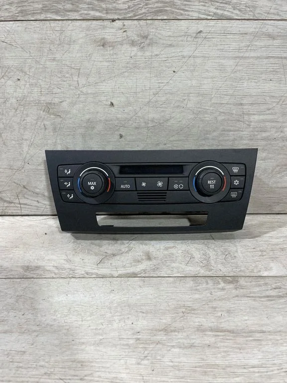 Gaisa kondicioniera/klimata/sildītāja vadības bloks (salonā) – BMW 3. sērija E90 E91 (2005-2012)