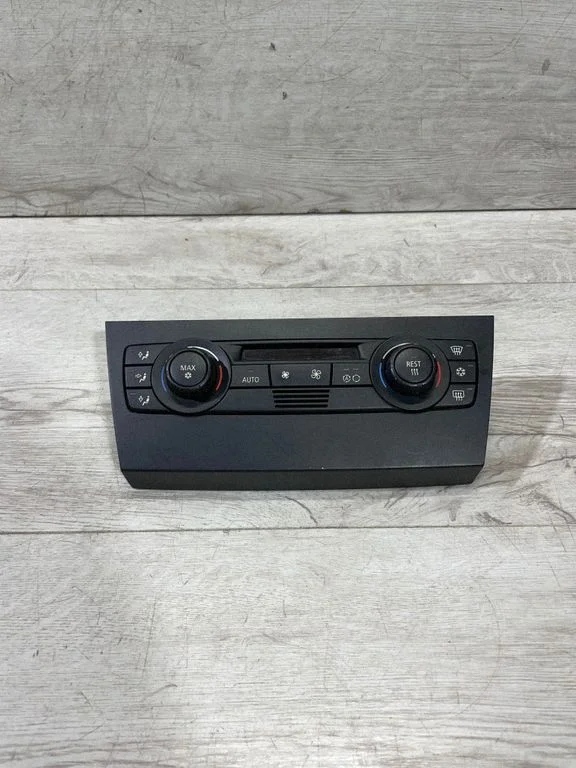 Climate control unit – BMW 3 Series E90 E91 (2005-2012)