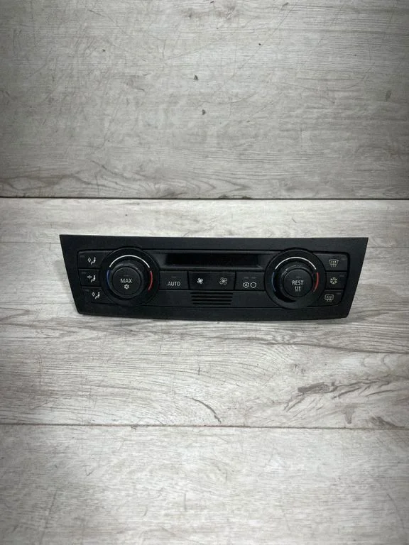 Climate control unit – BMW 3 Series E90 E91 (2005-2012)