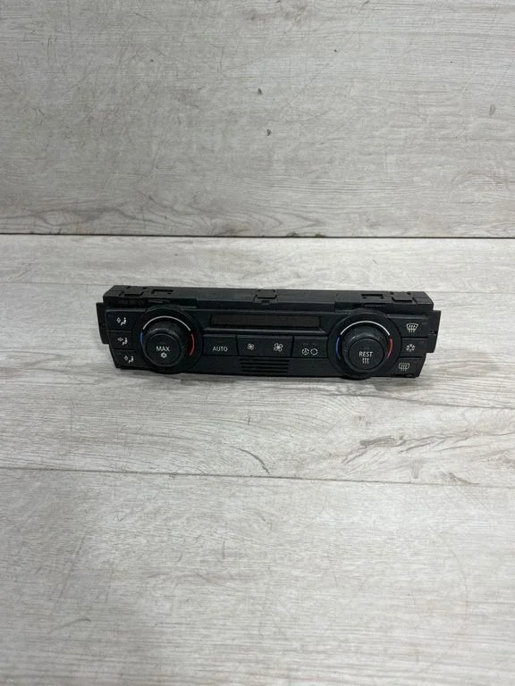 Climate control unit – BMW 3 Series E90 E91 (2005-2012)