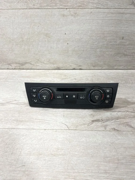 Climate control unit – BMW 3 Series E90 E91 (2005-2012)