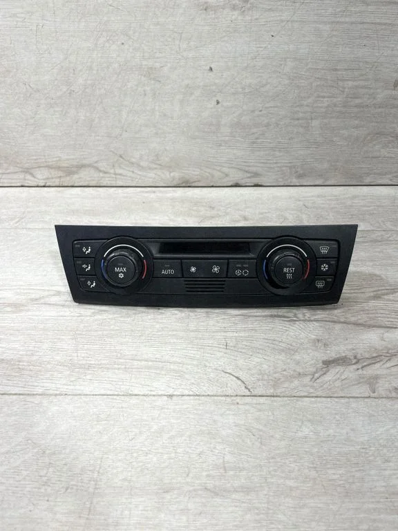 Gaisa kondicioniera/klimata/sildītāja vadības bloks (salonā) – BMW 1. sērija E81 E87 (2004-2011)