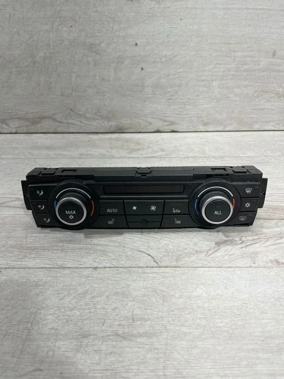 Gaisa kondicioniera/klimata/sildītāja vadības bloks (salonā) – BMW 3. sērija E90 E91 (2005-2012)